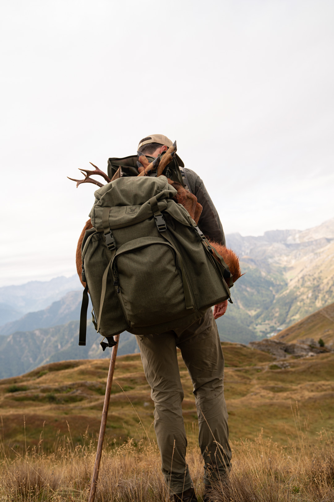 RISERVA Jagdrucksack mit Fach zur Wildbergung und Gewehrmontage RISERVA Jagdrucksack mit Fach zur Wildbergung und Gewehrmontage
