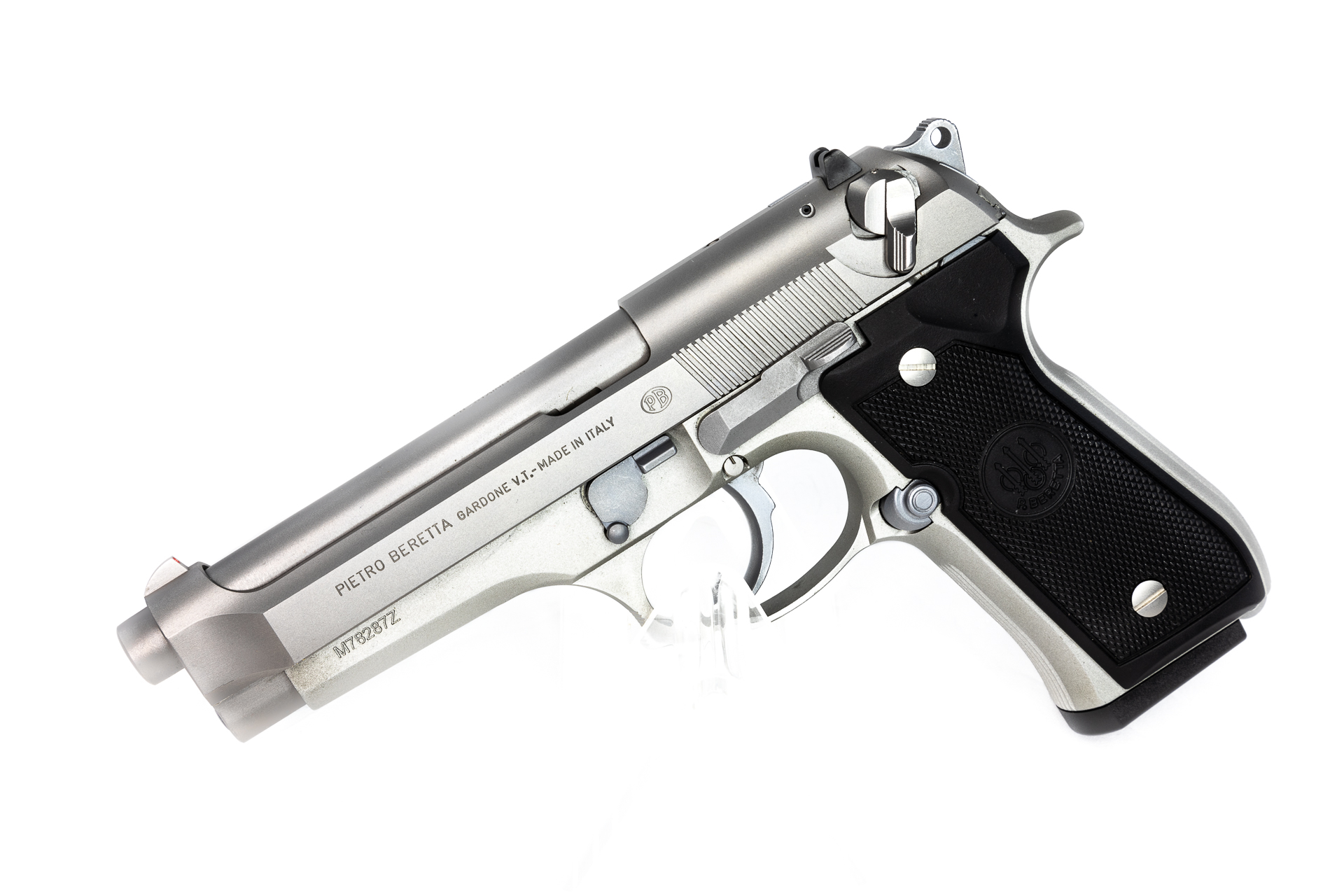 gebr. BERETTA 92FS Inox Zustand: Sehr gut gebr. BERETTA 92FS Inox Zustand: Sehr gut