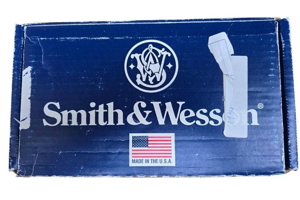 gebr. SMITH & WESSON Mod. 60 Boar Hunter mit Gravur und Holzgriff, Zustand: Neuwertig