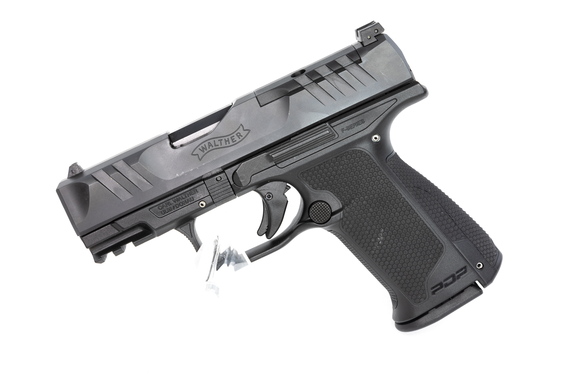 gebr. WALTHER PDP F-Serie mit Reservemagazin im Originalkoffer Zustand: Neuwertig, NPR: € 899,00 gebr. WALTHER PDP F-Serie mit Reservemagazin im Originalkoffer Zustand: Neuwertig, NPR: € 899,00