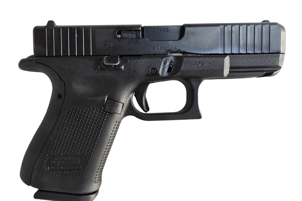 gebr. GLOCK 19 Gen. 5 mit Reservemagazin im Originalkoffer mit Zubehör. Zustand: Neuwertig, NPR €865,00