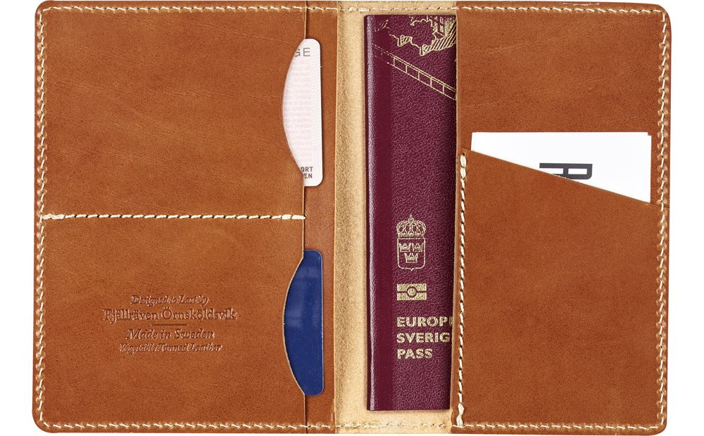 FJÄLL RÄVEN Leather Passport Cover