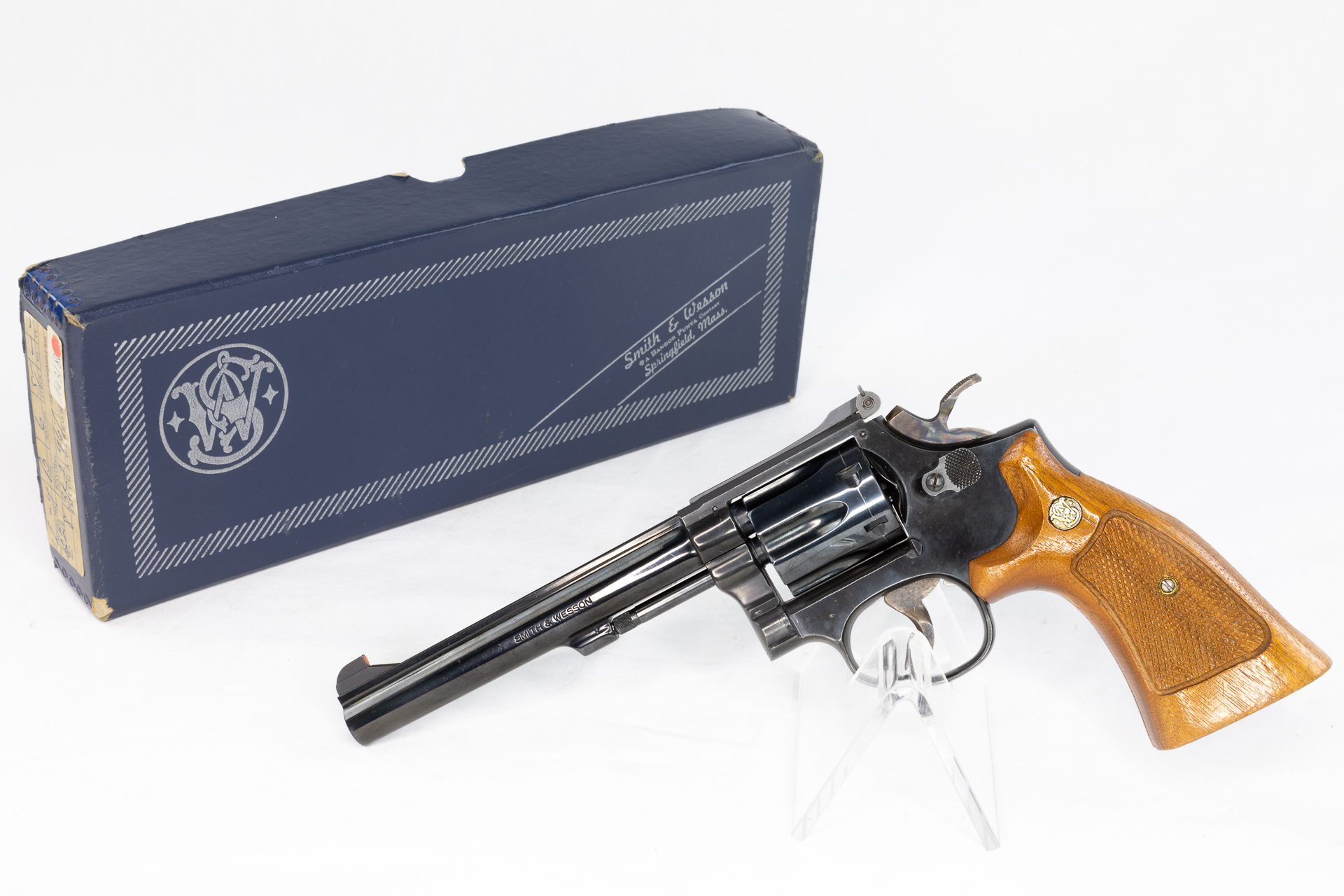 gebr. SMITH & WESSON Revolver Mod. 17-4 mit 6"-Lauf und Holzgriff im Originalkarton