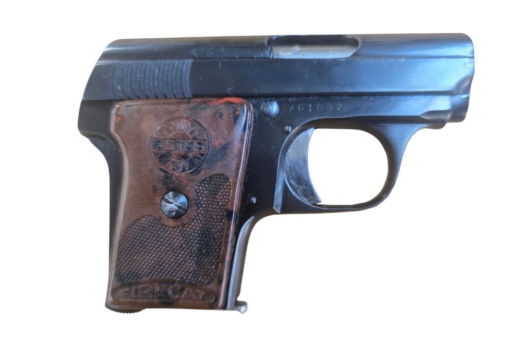 gebr. ASTRA Pistole Mod. Firecat mit Reservemagazin, Zustand: gut